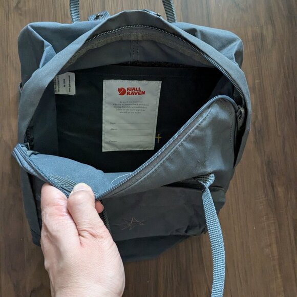 Fjallraven Kanken Backpack in grey - Picture 3 of 8